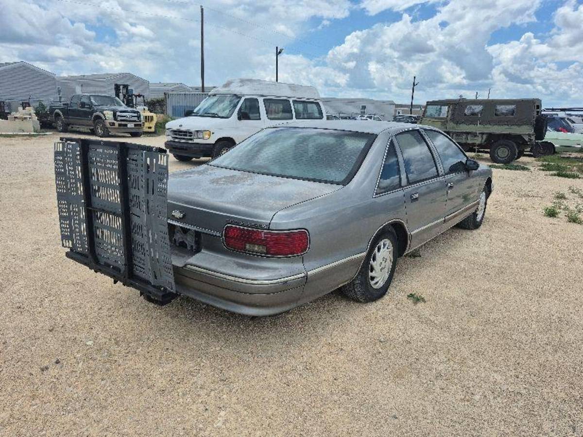 Chevrolet-Caprice-classic-1994-4