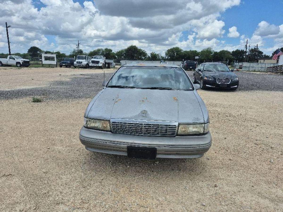 Chevrolet-Caprice-classic-1994-7