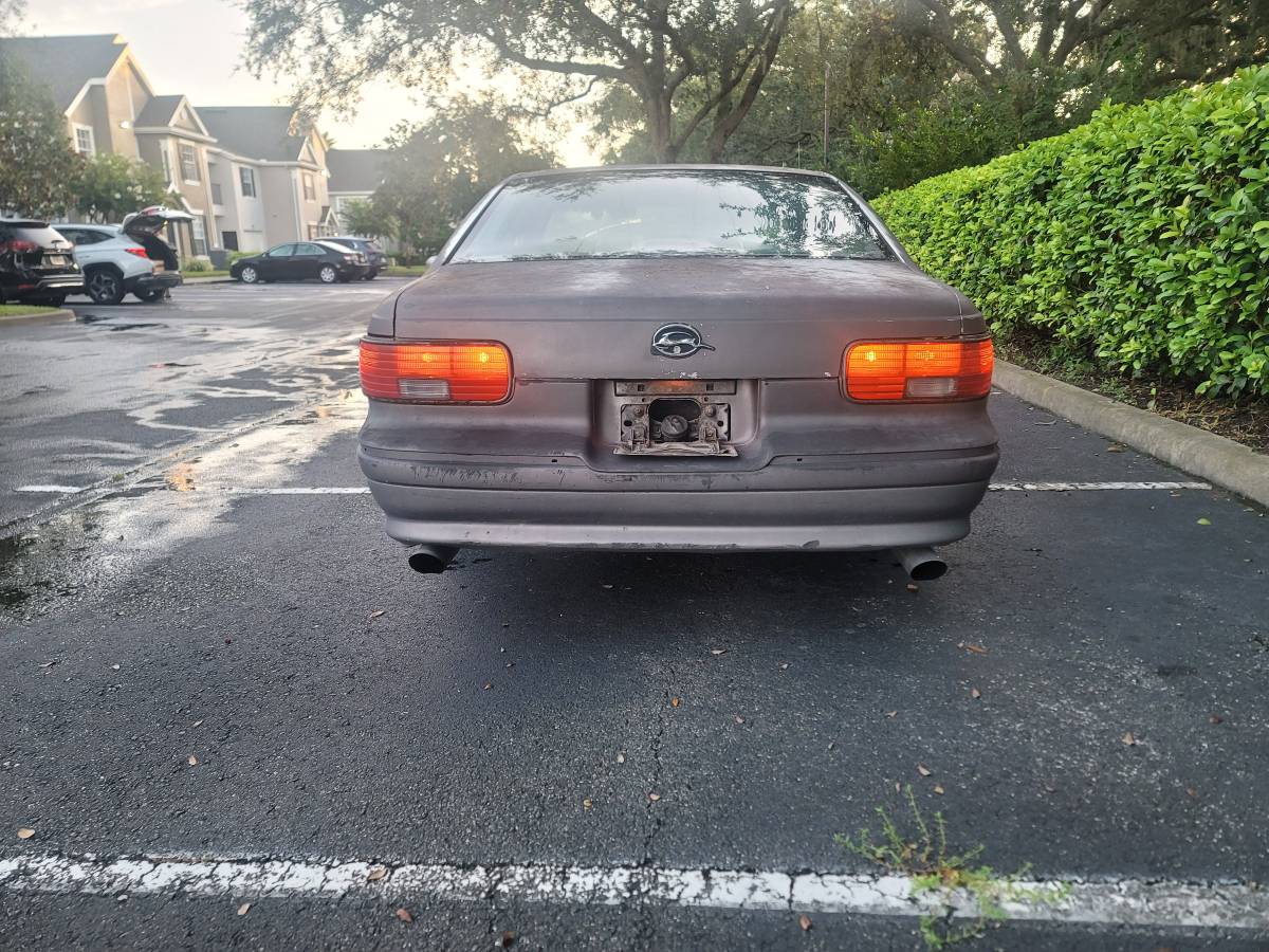 Chevrolet-Caprice-classic-1995-grey-18