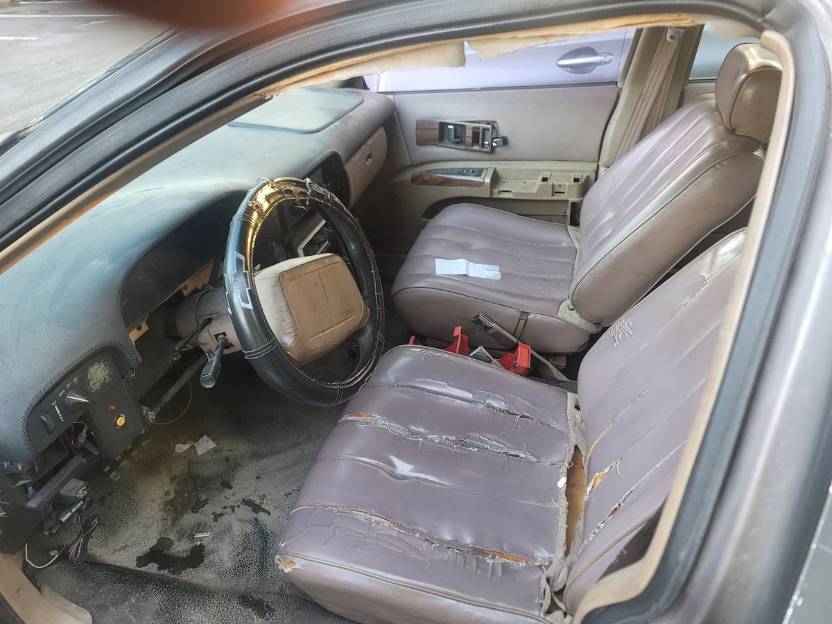 Chevrolet-Caprice-classic-1995-grey-6