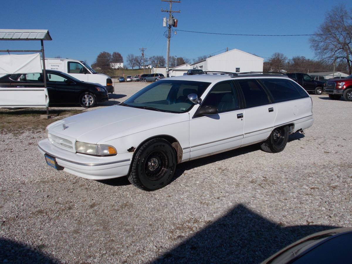 Chevrolet-Caprice-wagon-1995-23