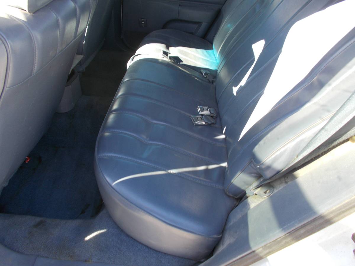 Chevrolet-Caprice-wagon-1995-6