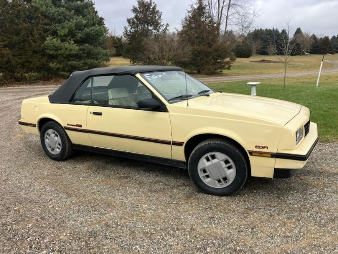 Chevrolet-Cavalier-1986-1