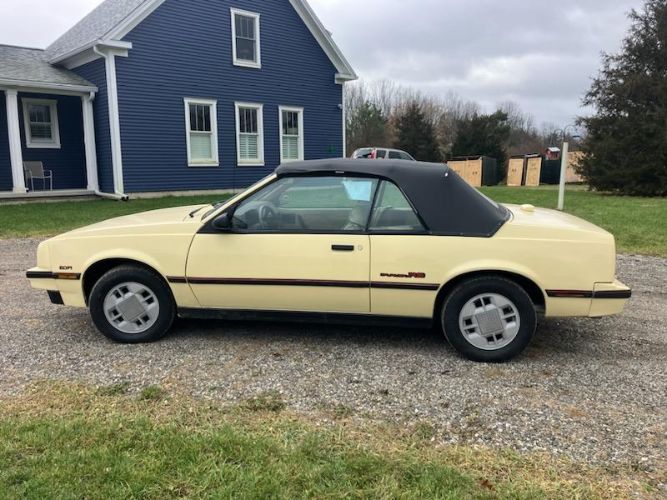 Chevrolet-Cavalier-1986-6