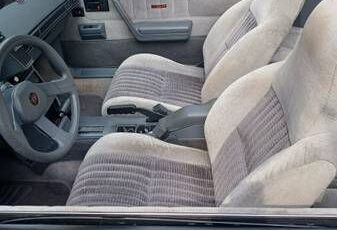Chevrolet-Cavalier-1989-Red-12