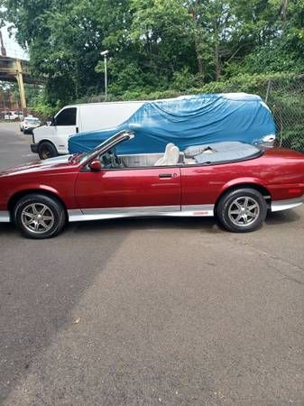 Chevrolet-Cavalier-1989-Red-8