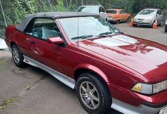 Chevrolet-Cavalier-1989-Red-9