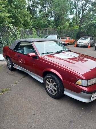 Chevrolet-Cavalier-1989-Red-9
