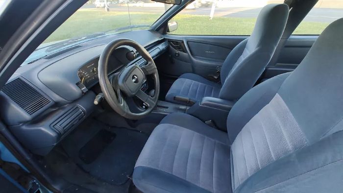 Chevrolet-Cavalier-1993-1