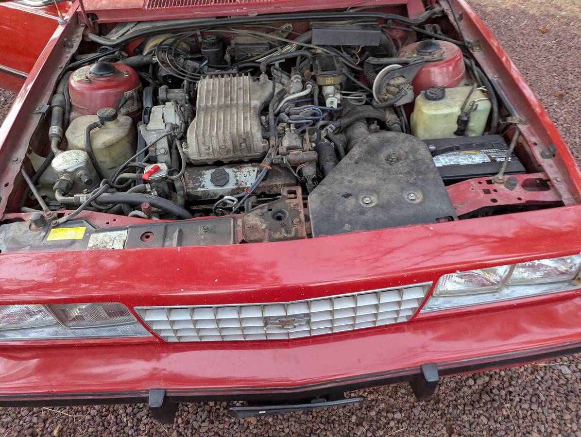 Chevrolet-Cavalier-convertible-1985-red-10