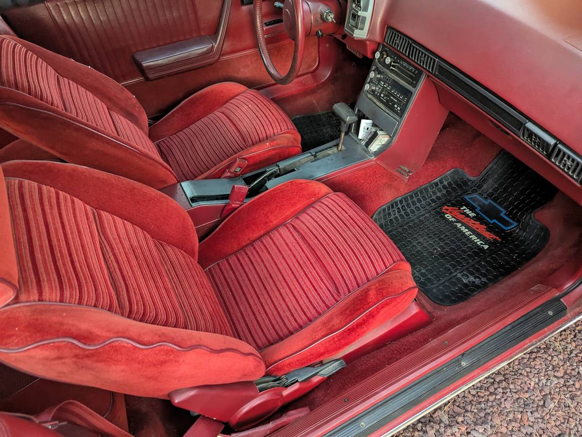 Chevrolet-Cavalier-convertible-1985-red-5