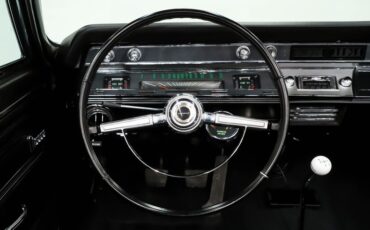 Chevrolet-Chevelle-1966-Cortez-Silver-Black-32