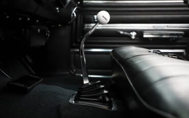 Chevrolet-Chevelle-1966-Cortez-Silver-Black-46