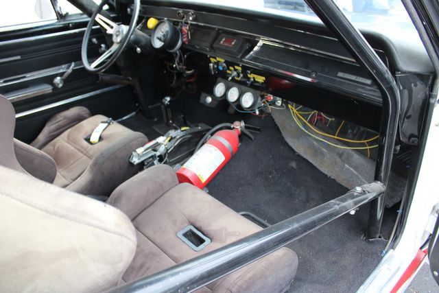 Chevrolet-Chevelle-1966-White-Black-1