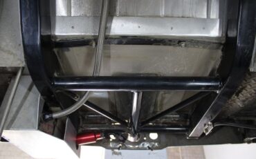Chevrolet-Chevelle-1966-White-Black-37