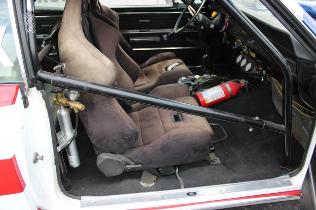 Chevrolet-Chevelle-1966-White-Black-48
