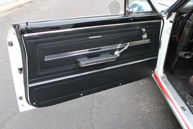 Chevrolet-Chevelle-1966-White-Black-5