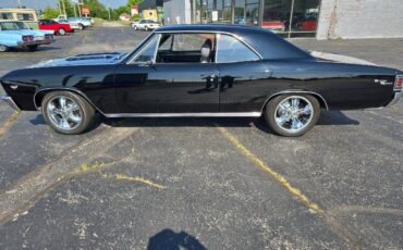 Chevrolet-Chevelle-1967-Coupe-4