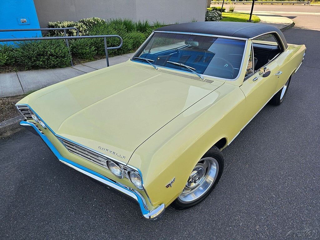Chevrolet-Chevelle-1967-Sedan-17