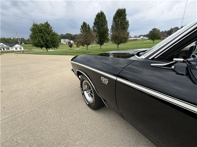 Chevrolet-Chevelle-1969-2-Door-Coupe-15