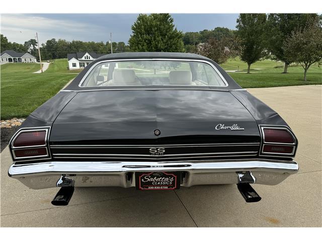 Chevrolet-Chevelle-1969-2-Door-Coupe-2