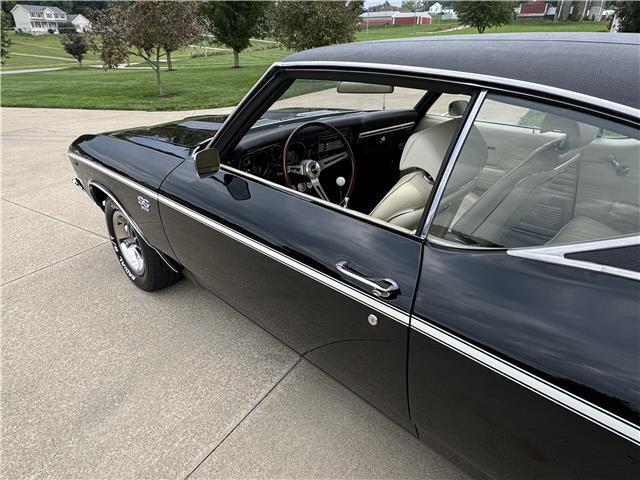 Chevrolet-Chevelle-1969-2-Door-Coupe-30