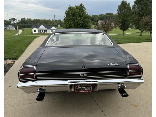 Chevrolet-Chevelle-1969-2-Door-Coupe-33