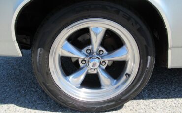 Chevrolet-Chevelle-1969-Cortez-Silver-Red-22