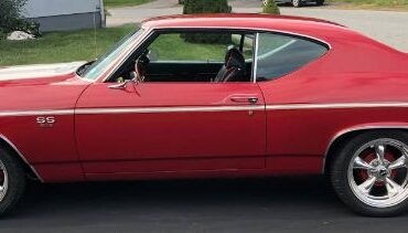 Chevrolet-Chevelle-1969-Red-White-Stripes-Black-1