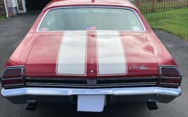 Chevrolet-Chevelle-1969-Red-White-Stripes-Black-2