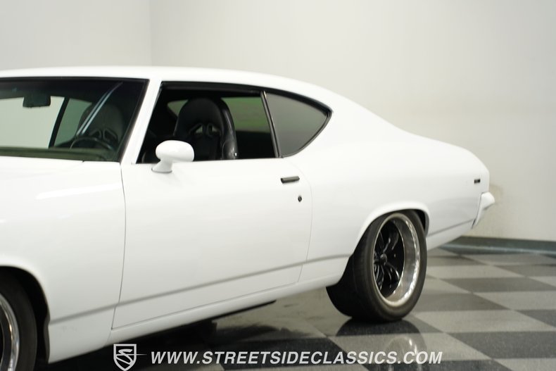 Chevrolet-Chevelle-1969-White-Black-30