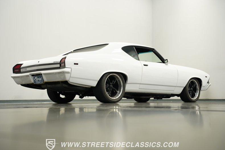 Chevrolet-Chevelle-1969-White-Black-34