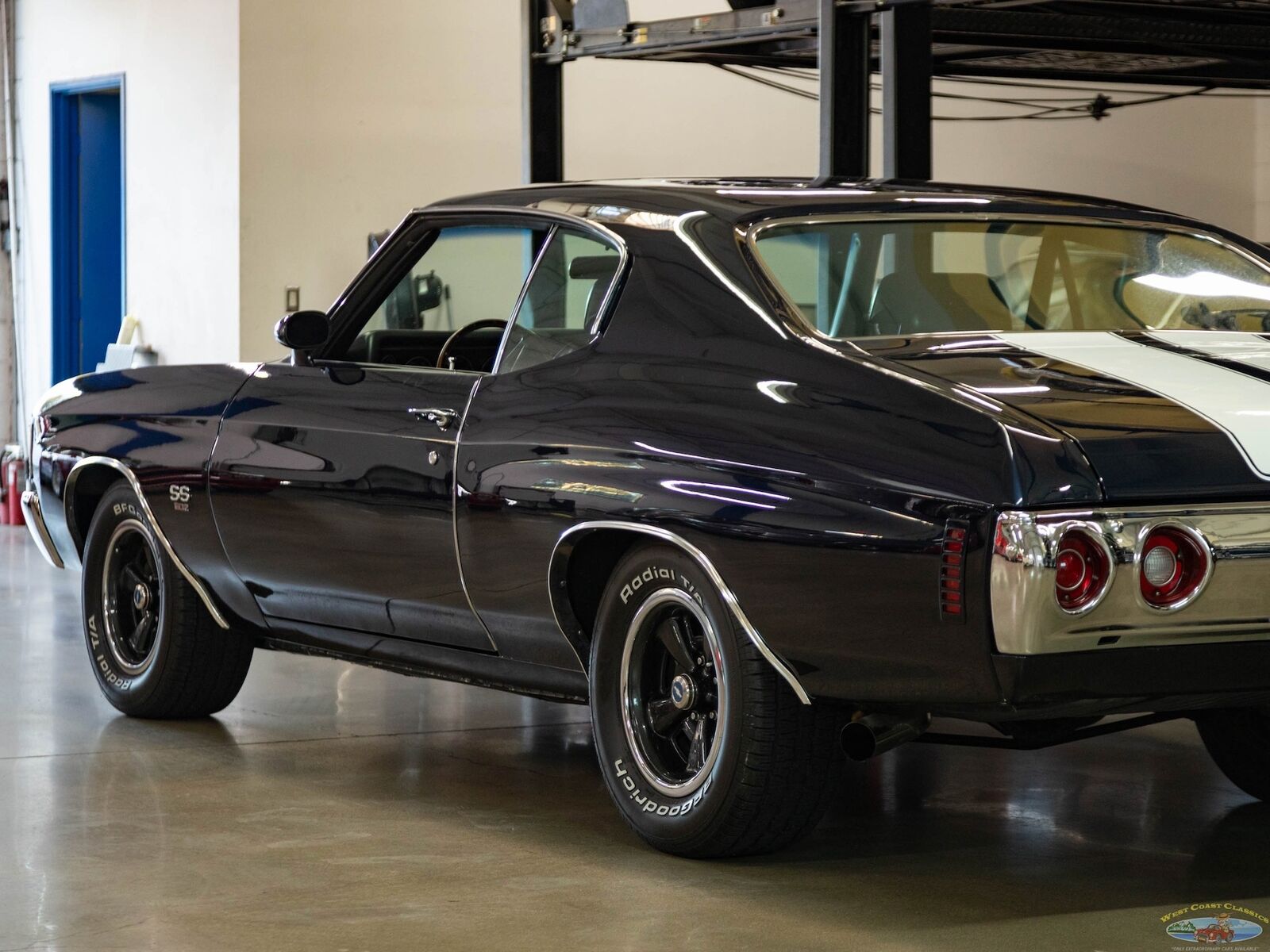 Chevrolet-Chevelle-1972-2-Door-Hardtop-17
