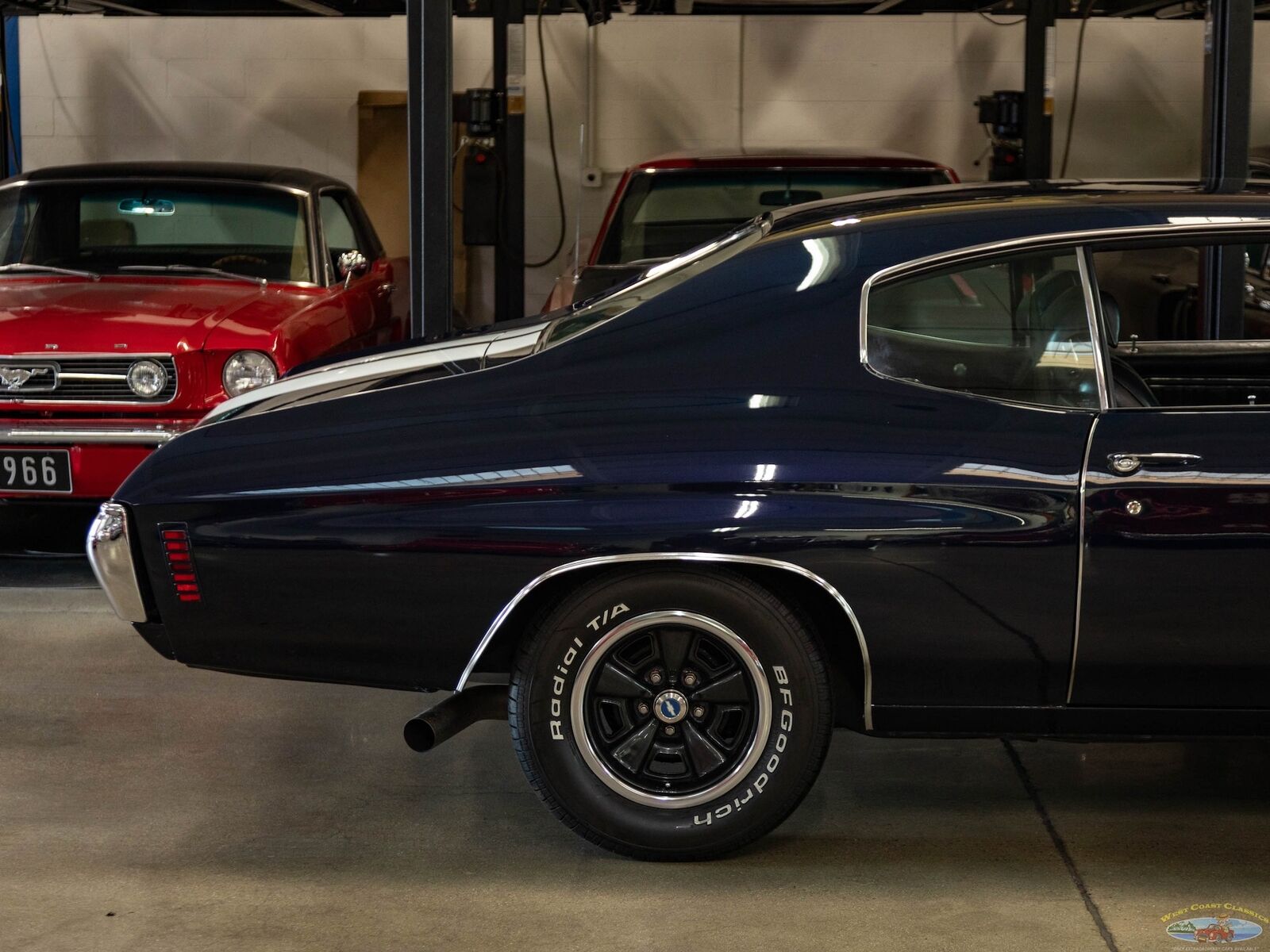 Chevrolet-Chevelle-1972-2-Door-Hardtop-3