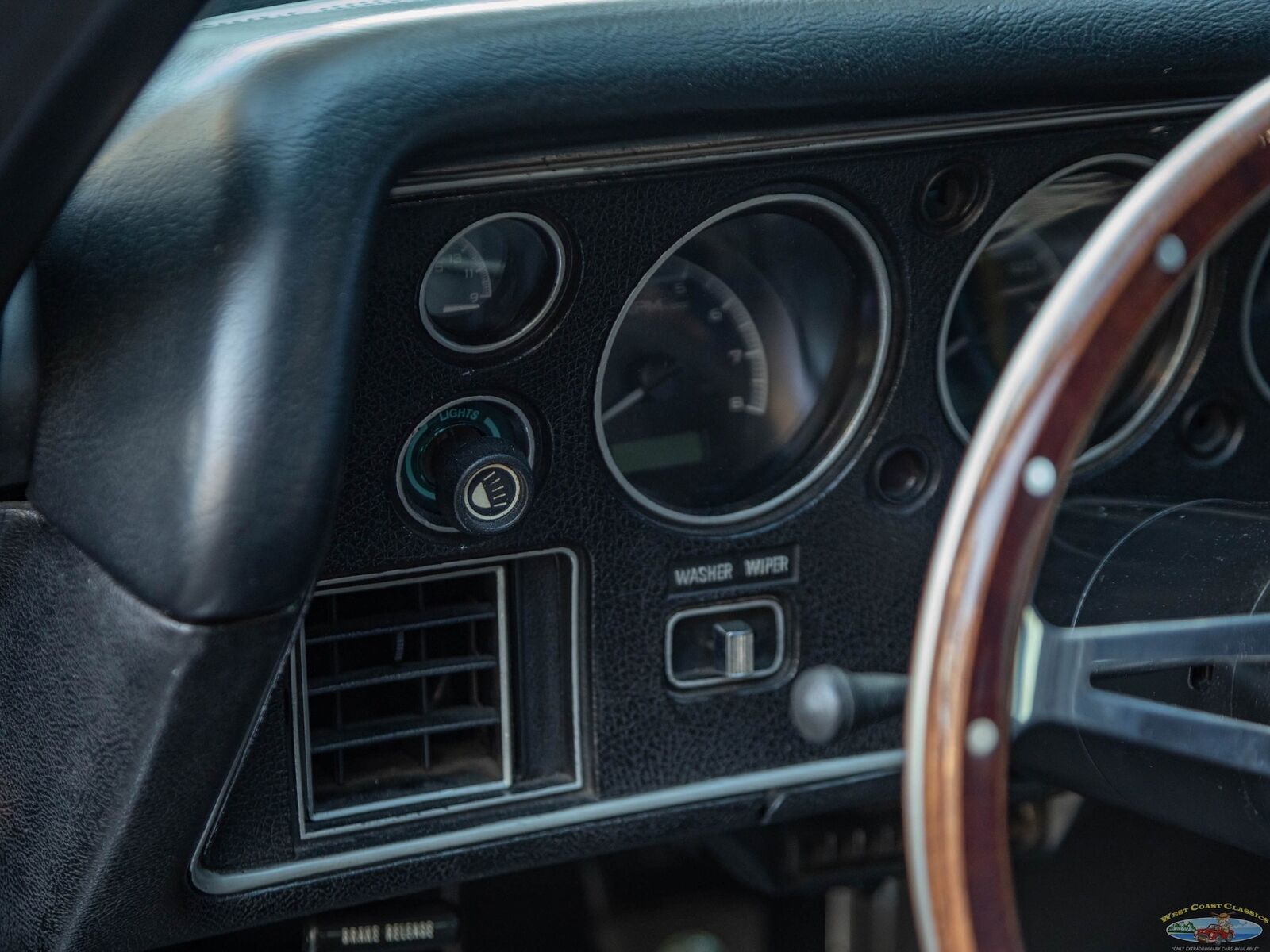 Chevrolet-Chevelle-1972-2-Door-Hardtop-30