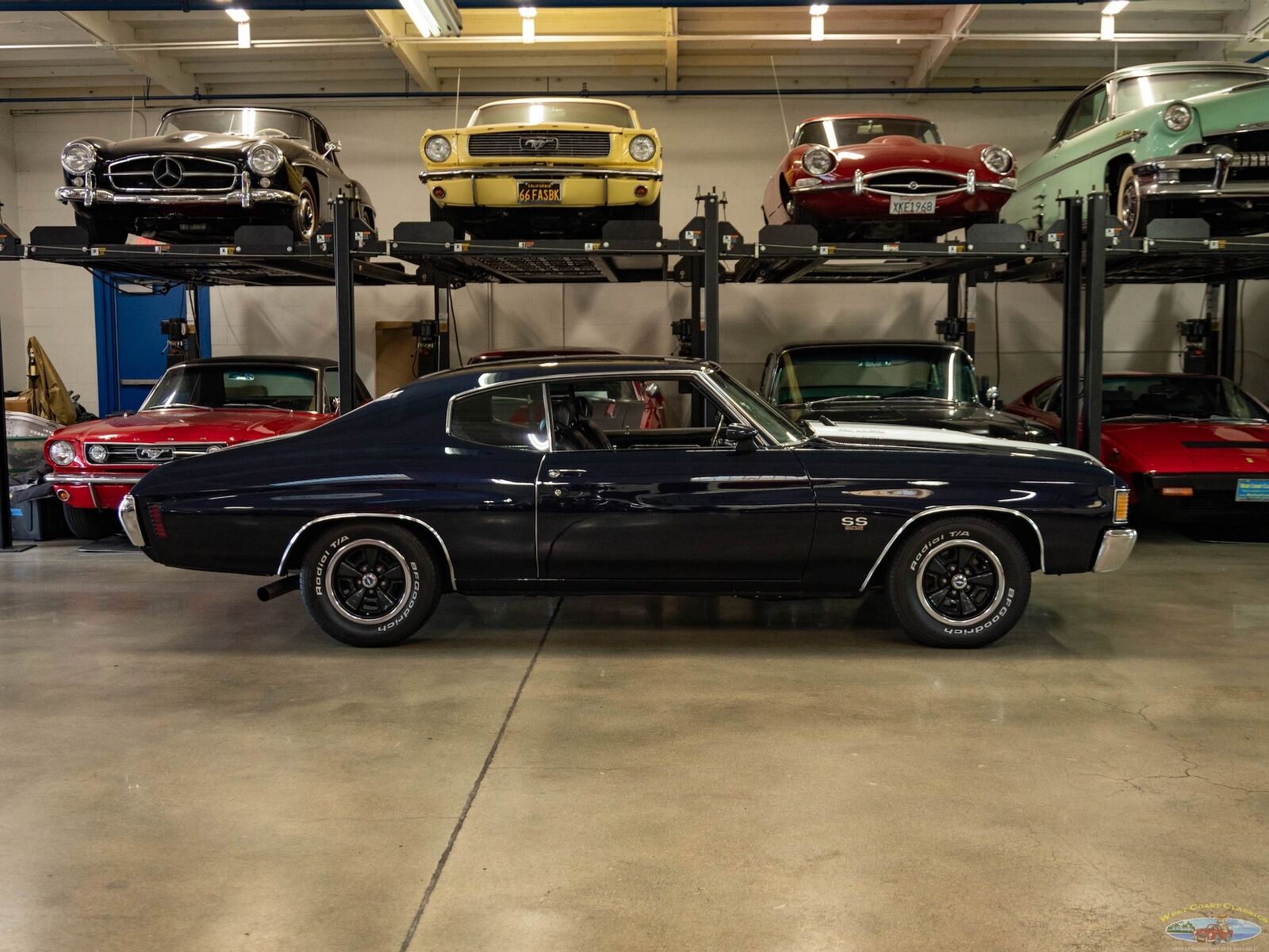 Chevrolet-Chevelle-1972-2-Door-Hardtop-4