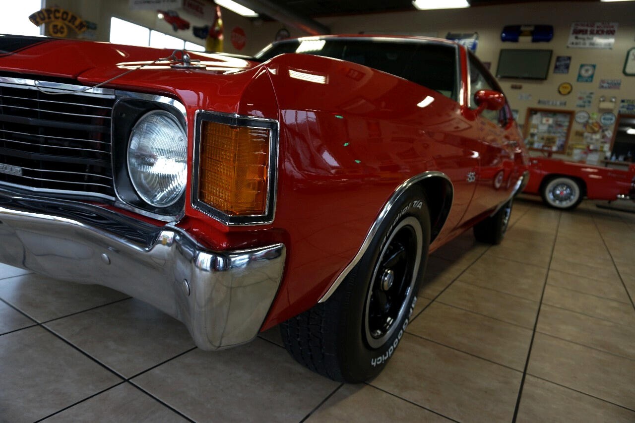 Chevrolet-Chevelle-1972-Classic-Car-14