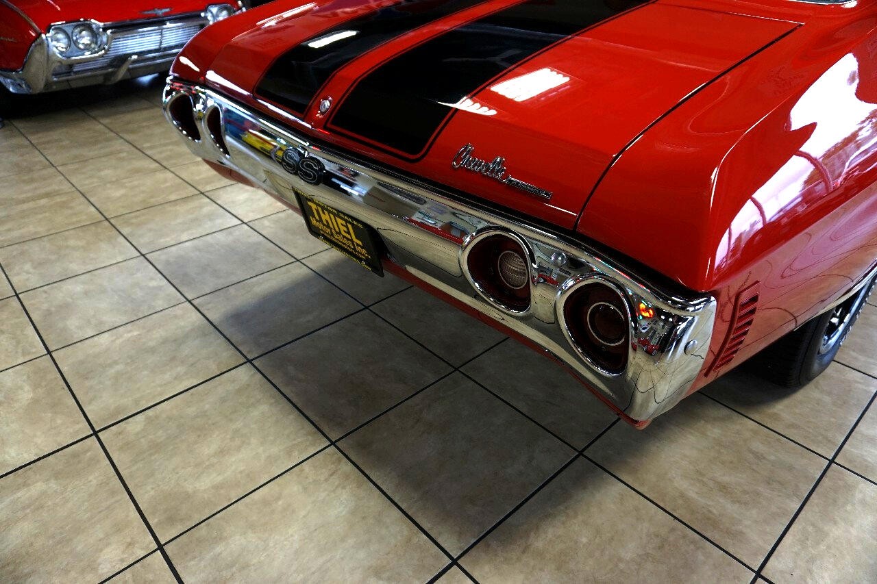 Chevrolet-Chevelle-1972-Classic-Car-18