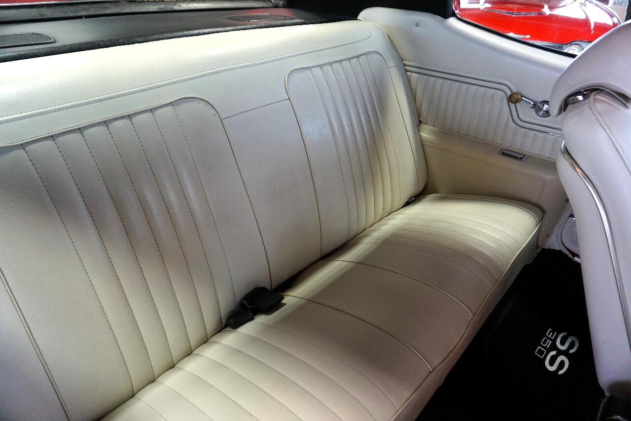 Chevrolet-Chevelle-1972-Classic-Car-24