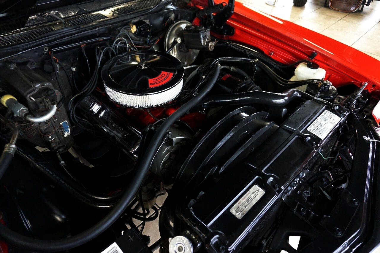 Chevrolet-Chevelle-1972-Classic-Car-32