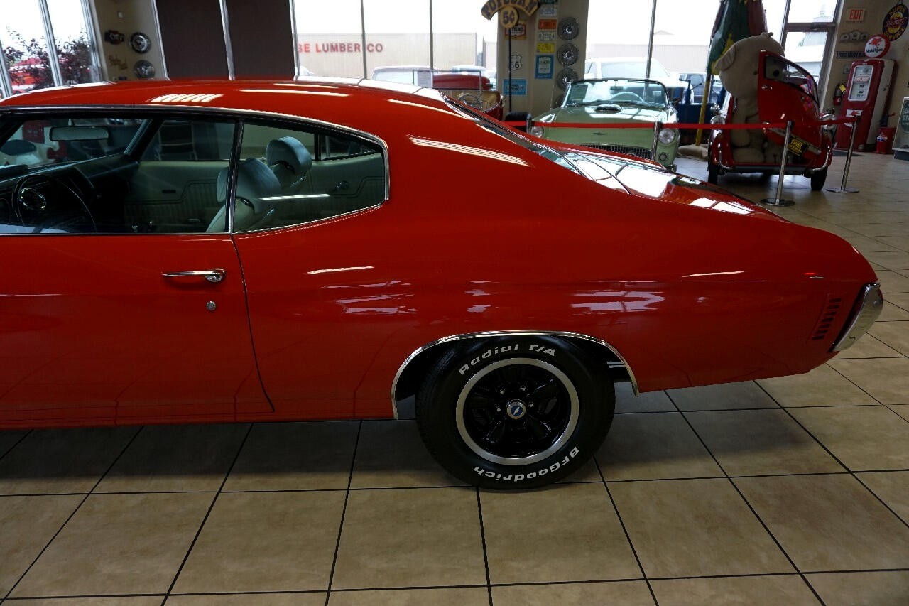 Chevrolet-Chevelle-1972-Classic-Car-39