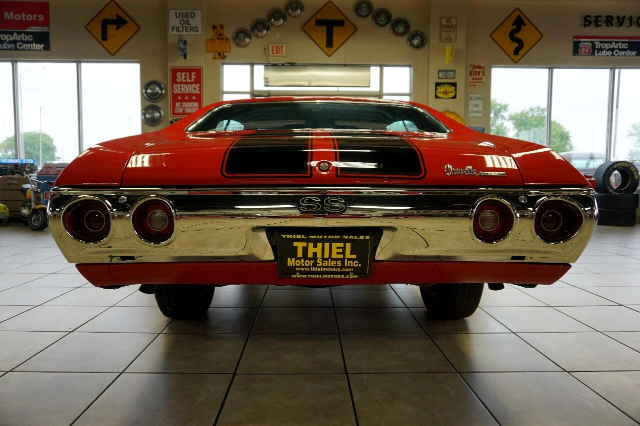 Chevrolet-Chevelle-1972-Classic-Car-5