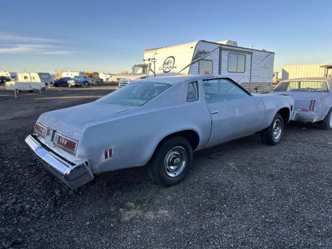 Chevrolet-Chevelle-1977-Gray-15