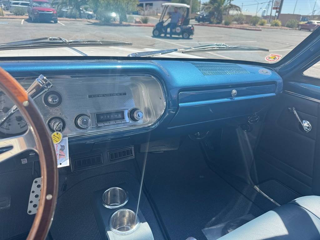 Chevrolet-Chevelle-ls-restomod-w-1964-white-13