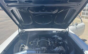 Chevrolet-Chevelle-ls-restomod-w-1964-white-22