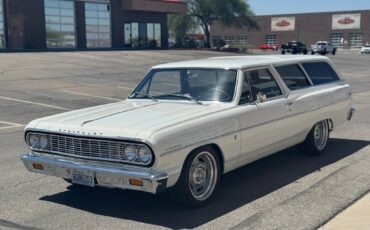 Chevrolet-Chevelle-ls-restomod-w-1964-white-9