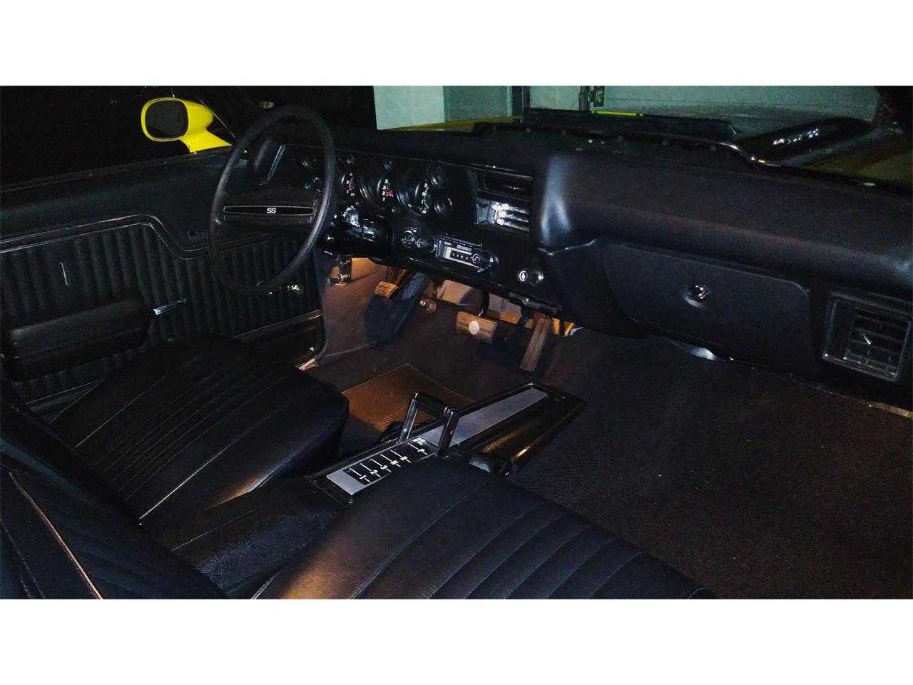 Chevrolet-Chevelle-ss-1971-Sunflower-Yellow-Black-30