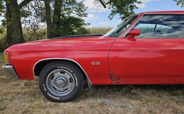 Chevrolet-Chevelle-ss-1972-Red-w-black-stripes-Black