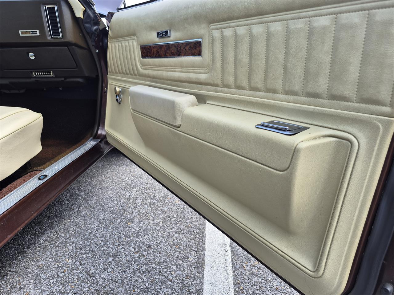 Chevrolet-Chevelle-ss-1973-Brown-metallic-metal-Beige-61