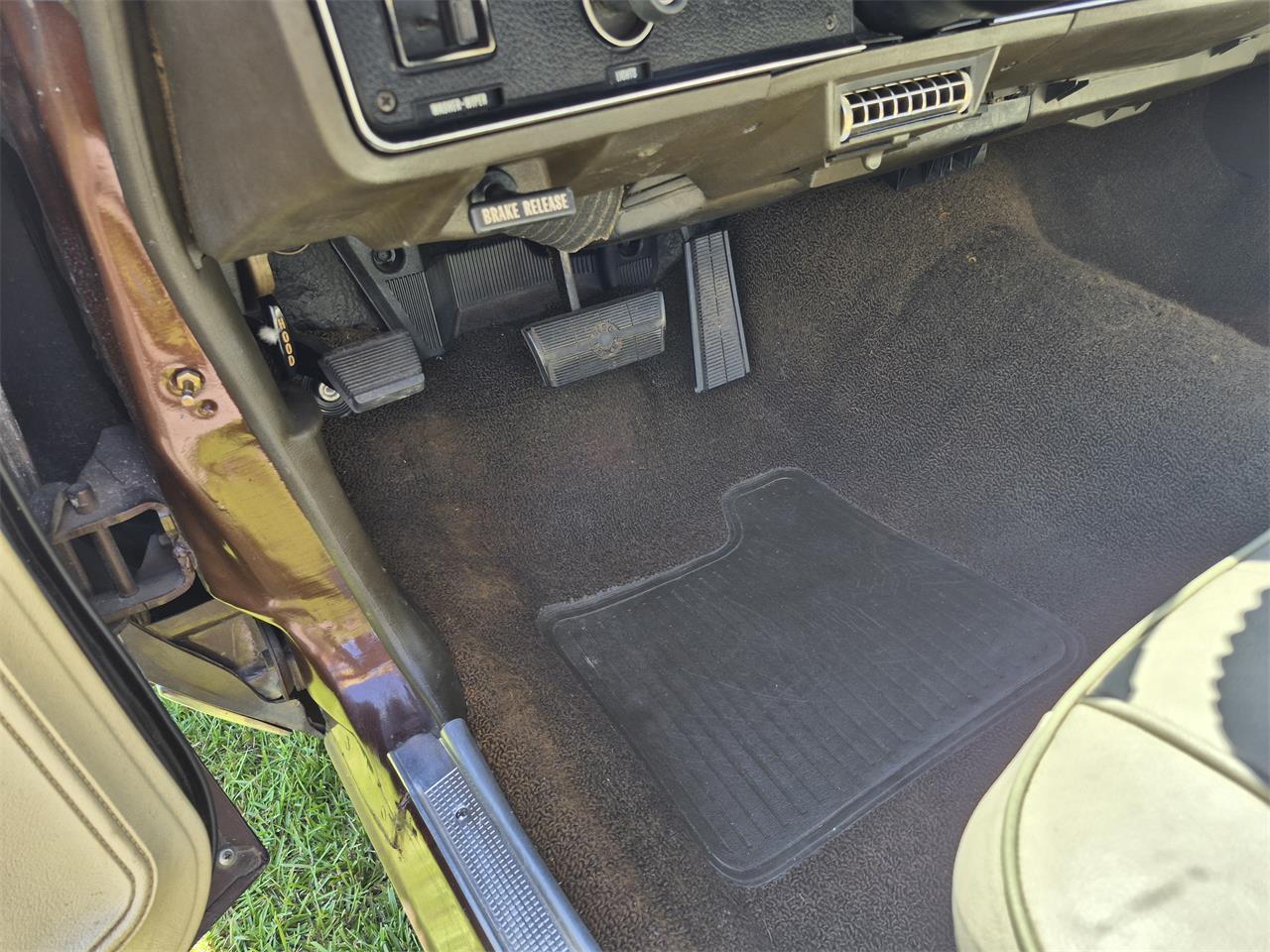 Chevrolet-Chevelle-ss-1973-Brown-metallic-metal-Beige-91